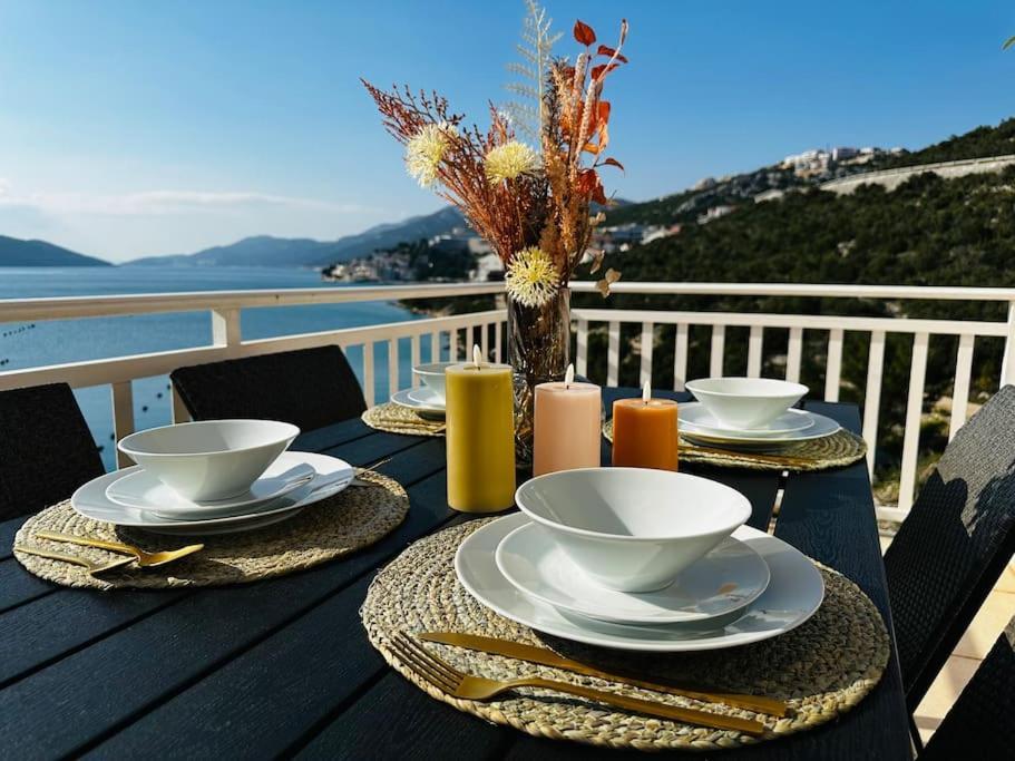 Beautiful Fully Renovated Apartment By The Sea, Large Balcony With Enchanting Views Неум Екстериор снимка